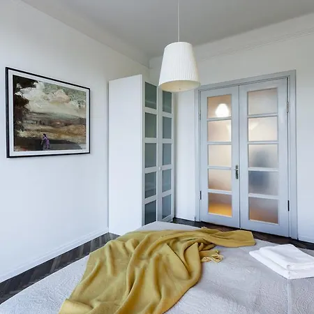Artists Hideaway Апартаменти